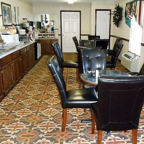 Clairmont Inn & Suites - Warren מסעדה תמונה