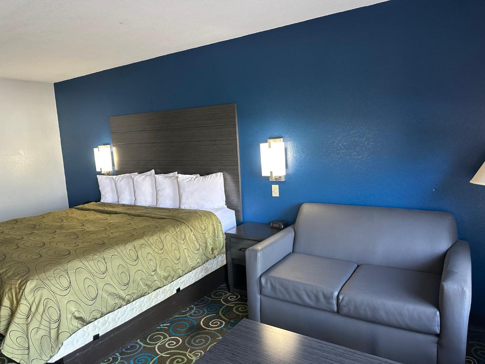 Clairmont Inn & Suites - Warren מראה חיצוני תמונה